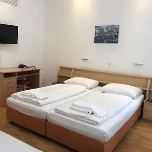 Vera 2* Viyana